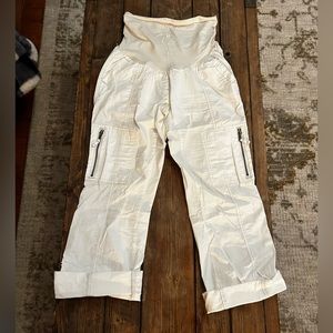 A pea in the Pod light weight spring /summer maternity pants size S
